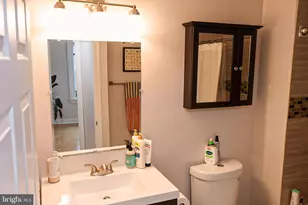 1734 Bolton St, Baltimore, MD 21217 - Photo 15