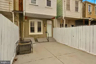 441 N Lakewood Ave, Baltimore, MD 21224 - Photo 25