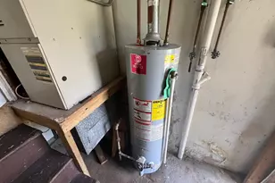 2817 Bookert Dr, Baltimore, MD 21225 - Photo 9