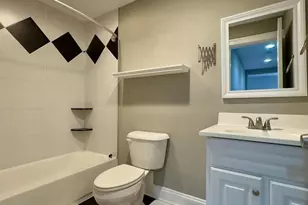 803 Cathedral St, Baltimore, MD 21201 - Photo 9