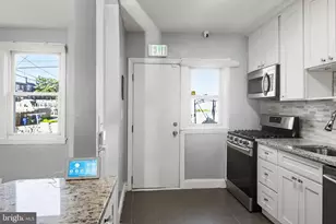 1014 Lyndhurst St, Baltimore, MD 21229 - Photo 11