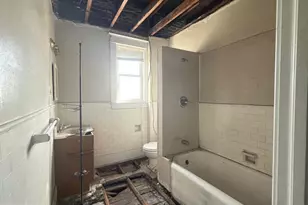 2301 Monroe Street N, Baltimore, MD 21217 - Photo 31