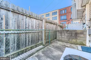 1201 S Highland Ave, Baltimore, MD 21224 - Photo 29