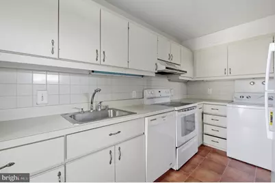 2372 Nutmeg Terrace, Baltimore, MD 21209 - Photo 7