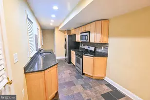 21 S Chapel St, Baltimore, MD 21231 - Photo 5