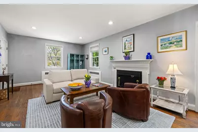 702 W Melrose Avenue, Baltimore, MD 21210 - Photo 9