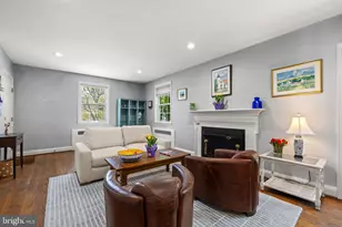 702 W Melrose Ave, Baltimore, MD 21210 - Photo 9