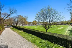 702 W Melrose Ave, Baltimore, MD 21210 - Photo 53