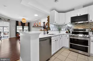 23 Pierside Dr, Baltimore, MD 21230 - Photo 7