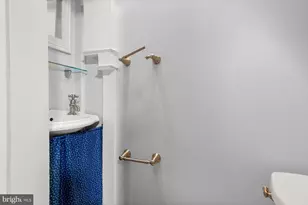 633 S Linwood Ave S, Baltimore, MD 21224 - Photo 13