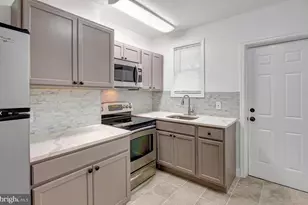 2041 Harlem Ave, Baltimore, MD 21217 - Photo 9