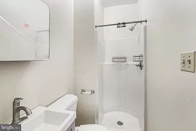 229 S Fremont Avenue, Baltimore, MD 21230 - Photo 9