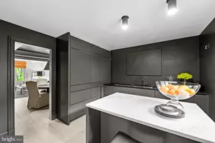 256 Waxter Wy, Baltimore, MD 21217 - Photo 19