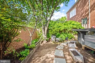 256 Waxter Wy, Baltimore, MD 21217 - Photo 71