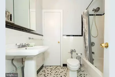 1 E Chase Street #712, Baltimore, MD 21202 - Photo 13