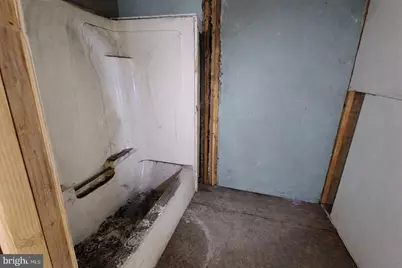 514 E 26th Street, Baltimore, MD 21218 - Photo 23