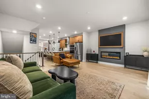 108 Glass Ln, Baltimore, MD 21230 - Photo 9