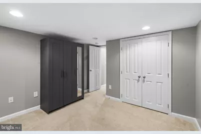 300 S Robinson Street, Baltimore, MD 21224 - Photo 31