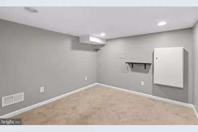 300 S Robinson Street, Baltimore, MD 21224 - Photo 33