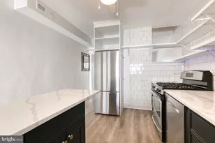 860 W 33rd St, Baltimore, MD 21211 - Photo 7