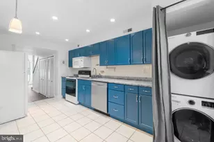 241 S Chapel St, Baltimore, MD 21231 - Photo 7