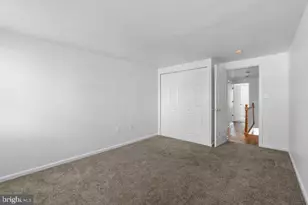 241 S Chapel St, Baltimore, MD 21231 - Photo 9