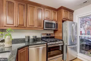 2011 Fountain St, Baltimore, MD 21231 - Photo 7