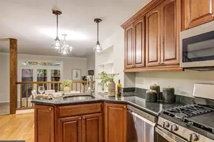 2011 Fountain St, Baltimore, MD 21231 - Photo 9