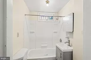 229 S Fremont Ave, Baltimore, MD 21230 - Photo 15