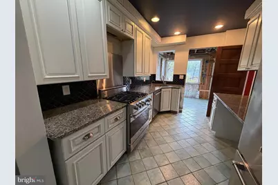 532 W University Parkway, Baltimore, MD 21210 - Photo 1