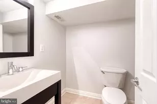 235 S Robinson St, Baltimore, MD 21224 - Photo 19