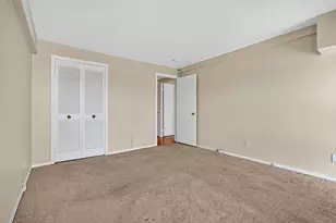 3601 Clarks Ln, Baltimore, MD 21215 - Photo 15