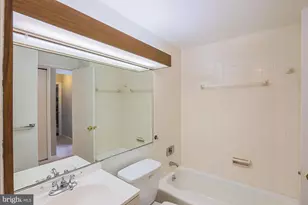 3601 Clarks Ln, Baltimore, MD 21215 - Photo 41