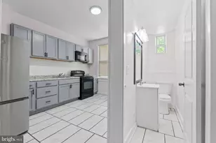 2722 Baker St, Baltimore, MD 21216 - Photo 11