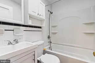 3700 Woodridge Rd, Baltimore, MD 21229 - Photo 13