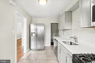 828 St Dunstans Rd, Baltimore, MD 21212 - Photo 5