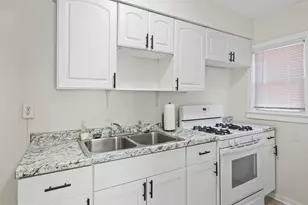 101 Upmanor Rd, Baltimore, MD 21229 - Photo 13