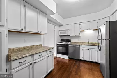 19 Hamill Road #19E, Baltimore, MD 21210 - Photo 5