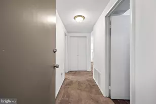 19 Hamill Rd, Baltimore, MD 21210 - Photo 3