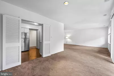 19 Hamill Road #19E, Baltimore, MD 21210 - Photo 9