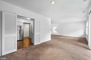 19 Hamill Rd, Baltimore, MD 21210 - Photo 9