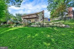 403 Old Orchard Rd, Baltimore, MD 21229 - Photo 7