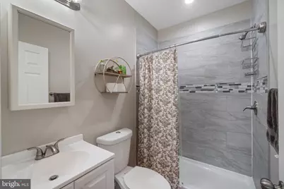 210 N Ellwood Avenue, Baltimore, MD 21224 - Photo 17