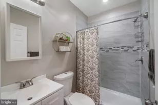 210 N Ellwood Ave, Baltimore, MD 21224 - Photo 17