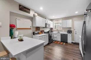 210 N Ellwood Ave, Baltimore, MD 21224 - Photo 9