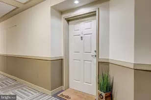 23 Pierside Dr, Baltimore, MD 21230 - Photo 3