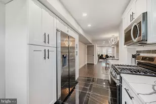 4003 Woodridge Rd, Baltimore, MD 21229 - Photo 9