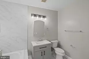 1525 W Pratt St, Baltimore, MD 21223 - Photo 25