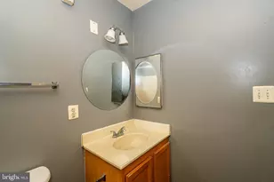 605 N Fremont Ave N, Baltimore, MD 21201 - Photo 17