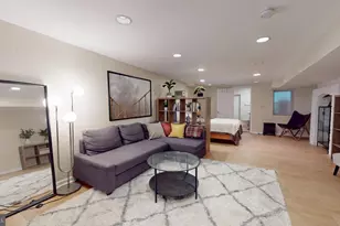 2431 Calvert Street N, Baltimore, MD 21218 - Photo 25